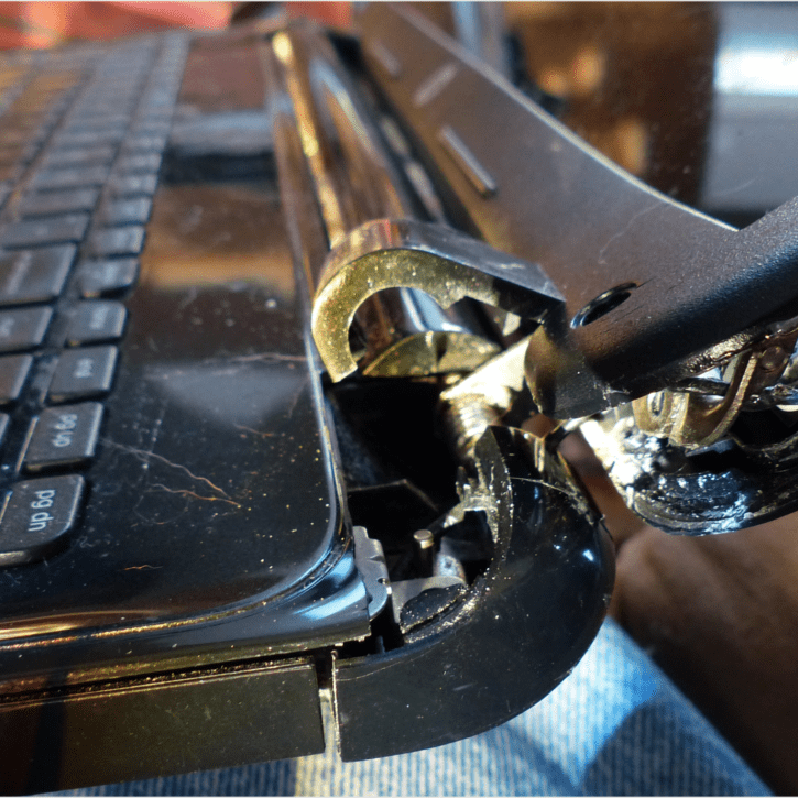 laptop hinge repair cost mumbai